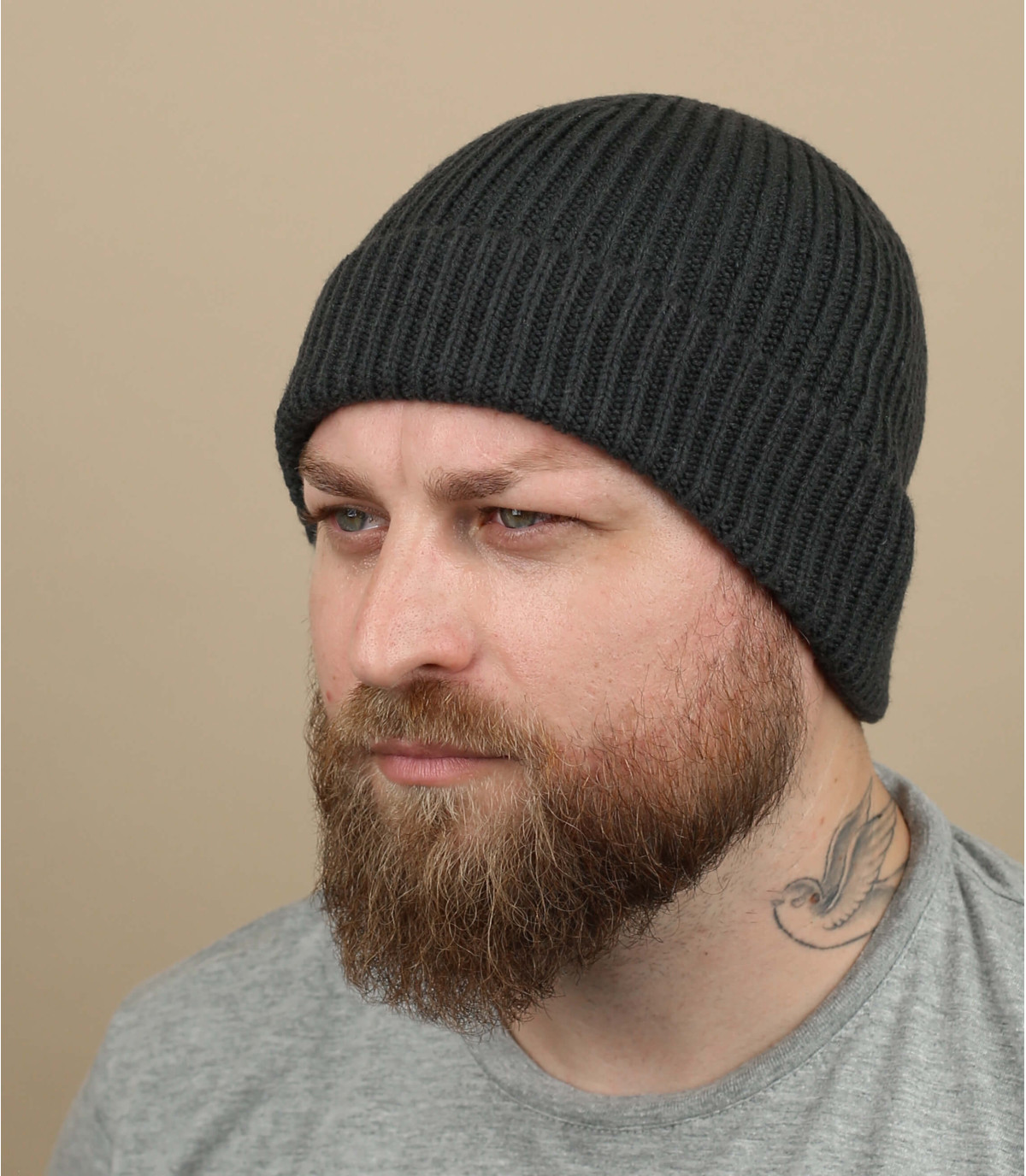 Engineered Knit Ribbed Beanie graphite grey