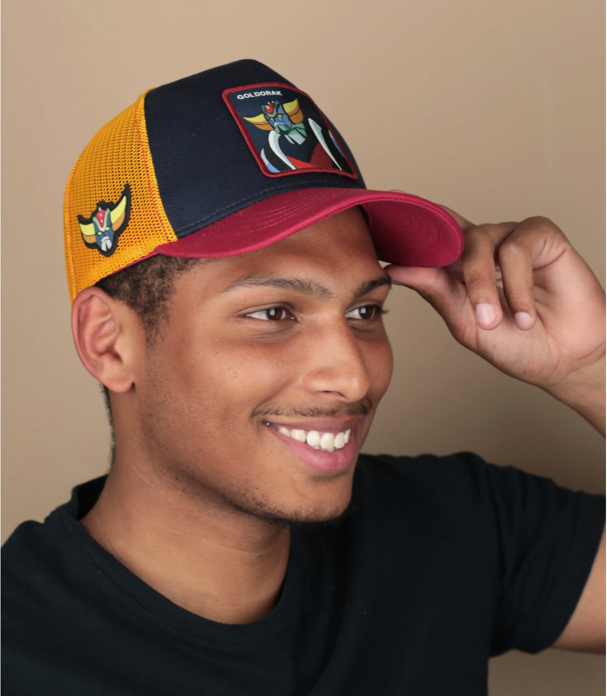 goldorak pet Trucker Goldorak Capslab Headict